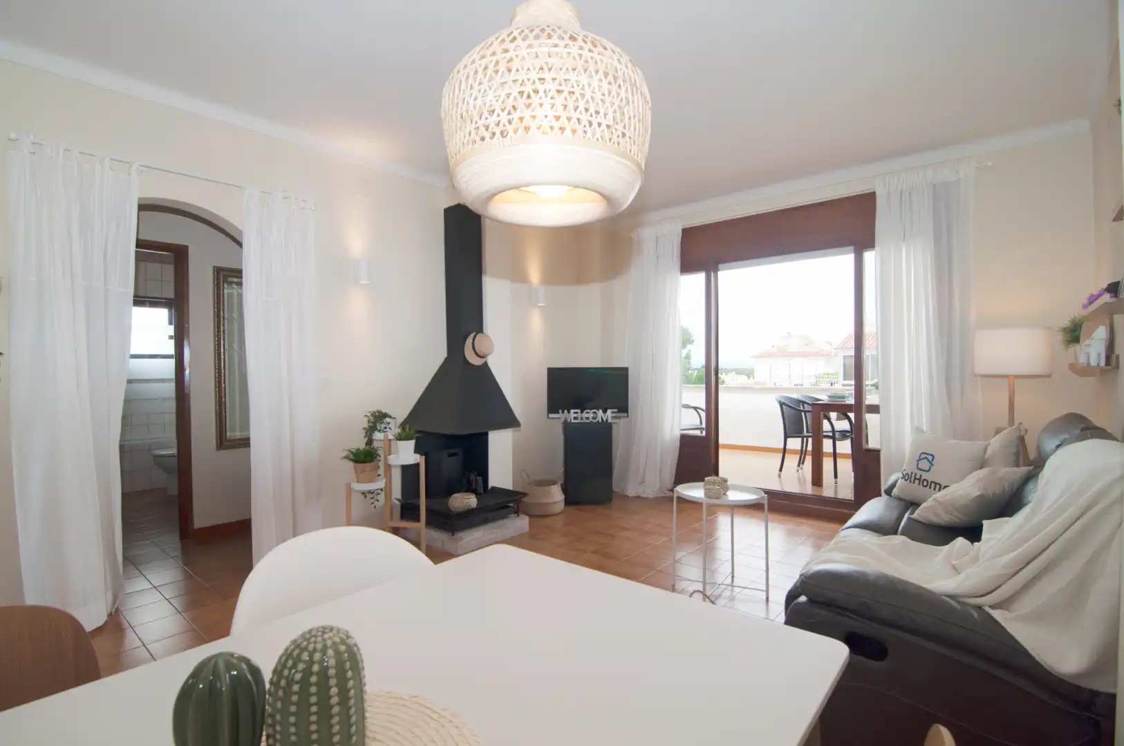 Sala de estar de Ático en venta en L'Escala con Calefacción, Terraza y Amueblado
