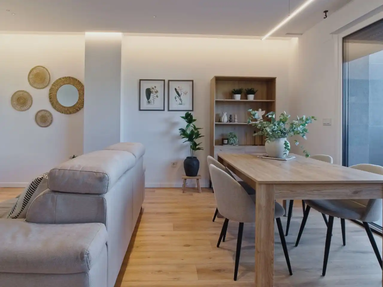 Sala d'estar de Pis de lloguer en León Capital  amb Calefacció, Parquet i Terrassa