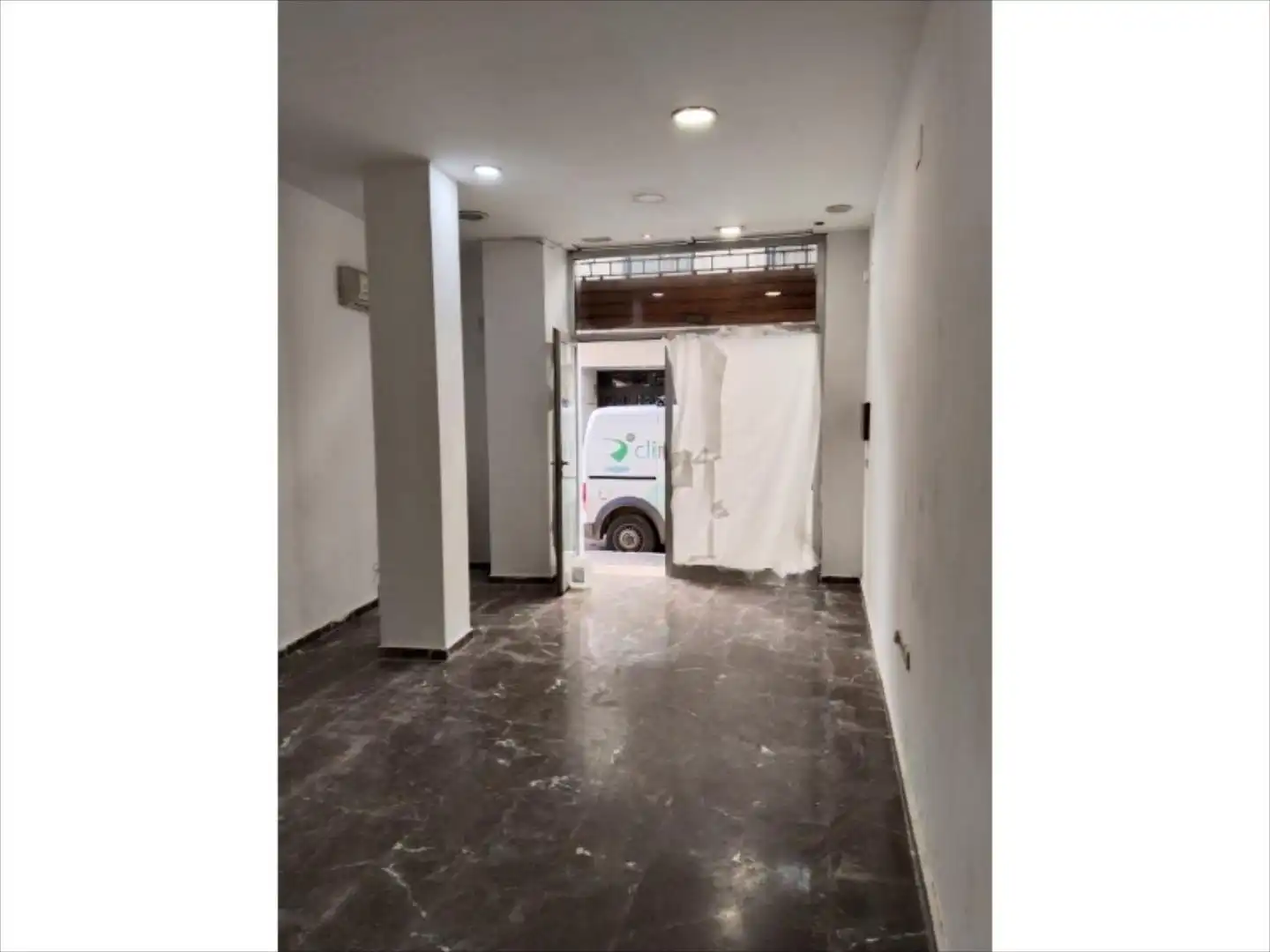 Business premises for sale in Casc Urbà