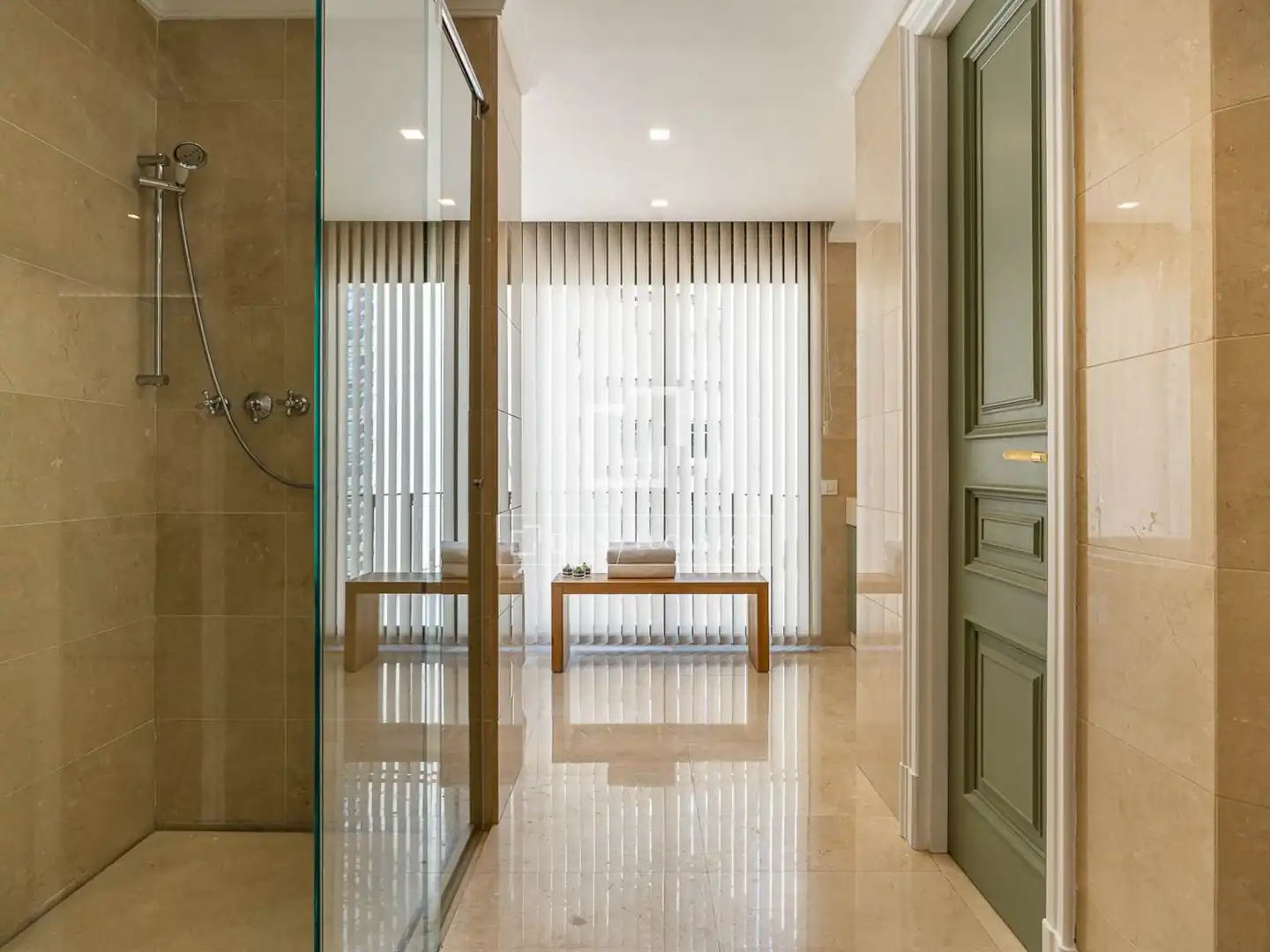 Wohnung zum Verkauf in Barcelona mit Klimaanlage, Heizung und Parkett