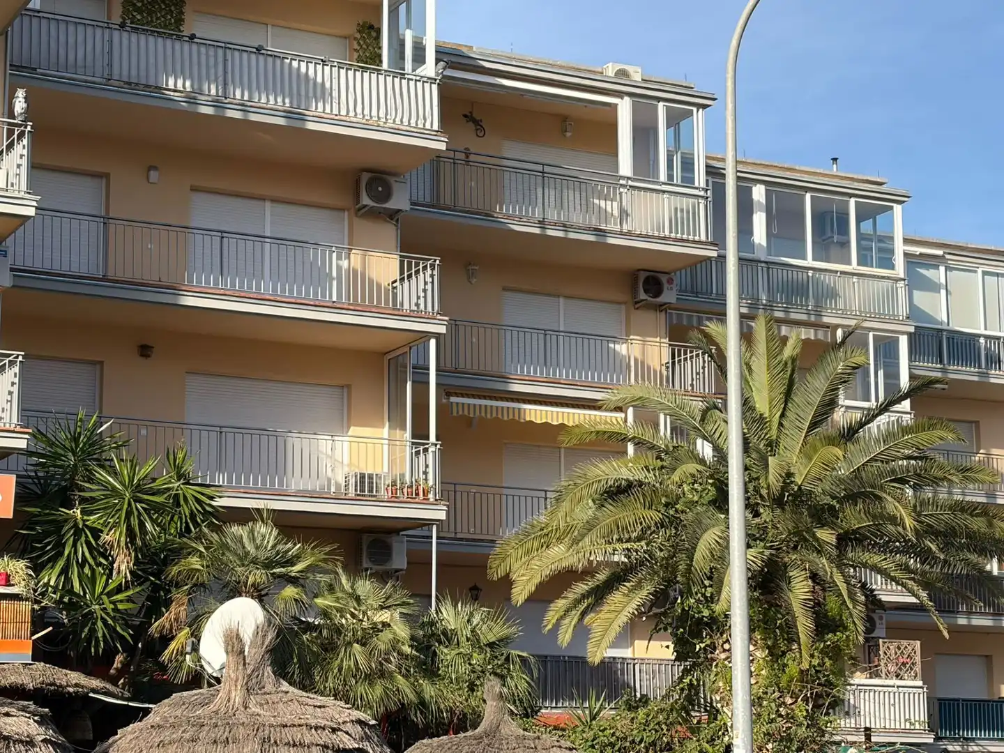 Exterior view of Apartments for sale in Roses  with Air Conditioner, Heating and Terrace
