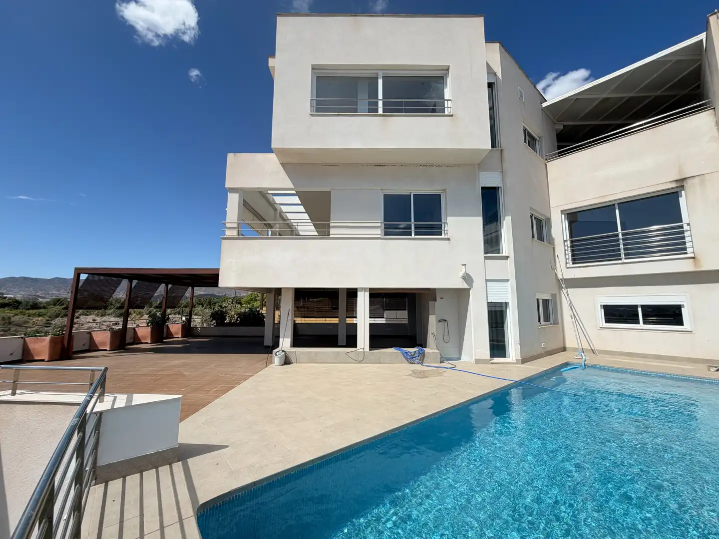 Außenansicht von Haus oder Chalet zum Verkauf in Águilas mit Klimaanlage, Terrasse und Abstellraum