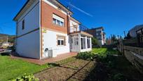 Vista exterior de Casa o xalet en venda en Santa María de Cayón amb Terrassa