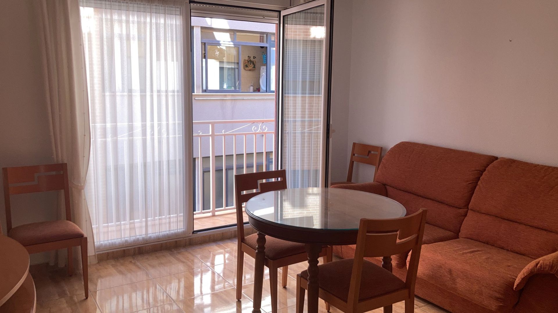 Dormitori de Estudi de lloguer en Villena amb Calefacció, Moblat i Forn