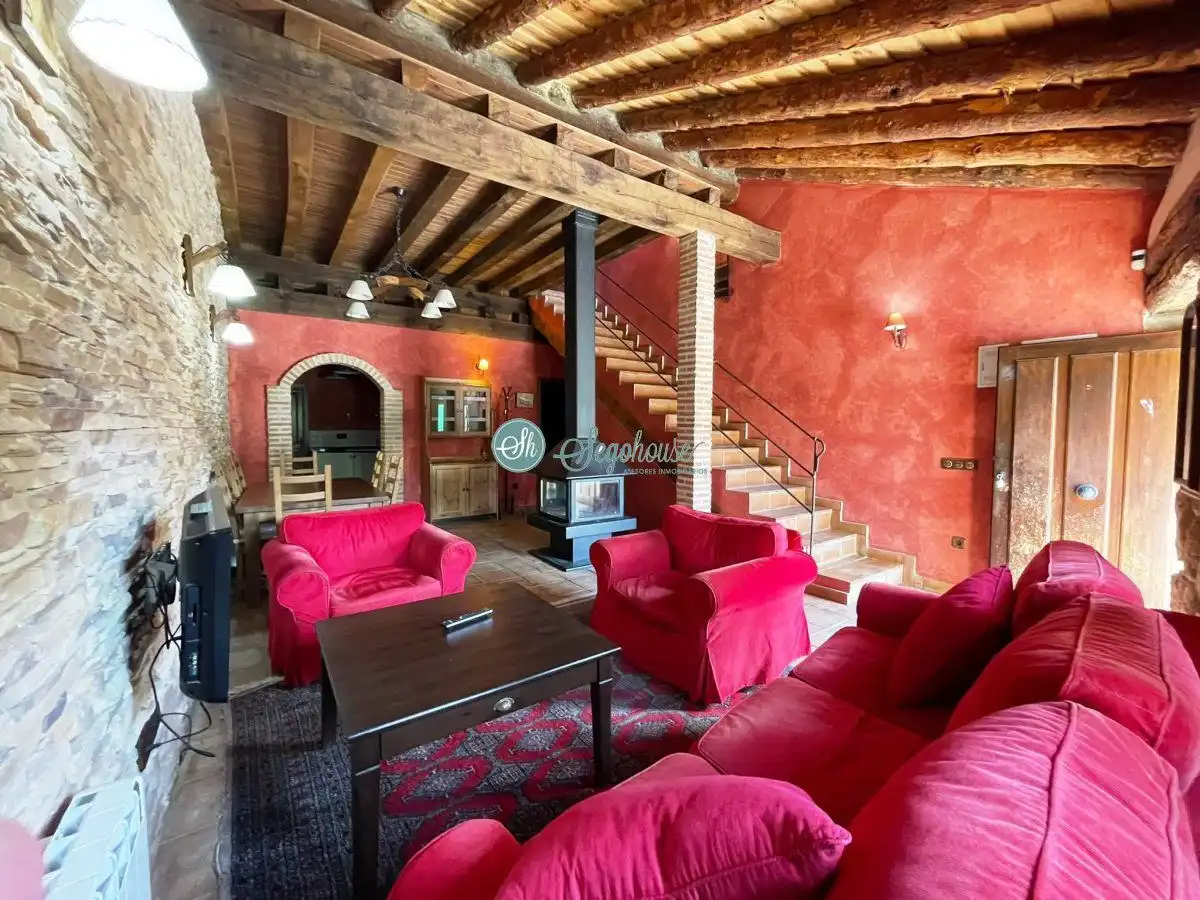 Living room of Houses for sale in Adrada de Pirón  with Heating