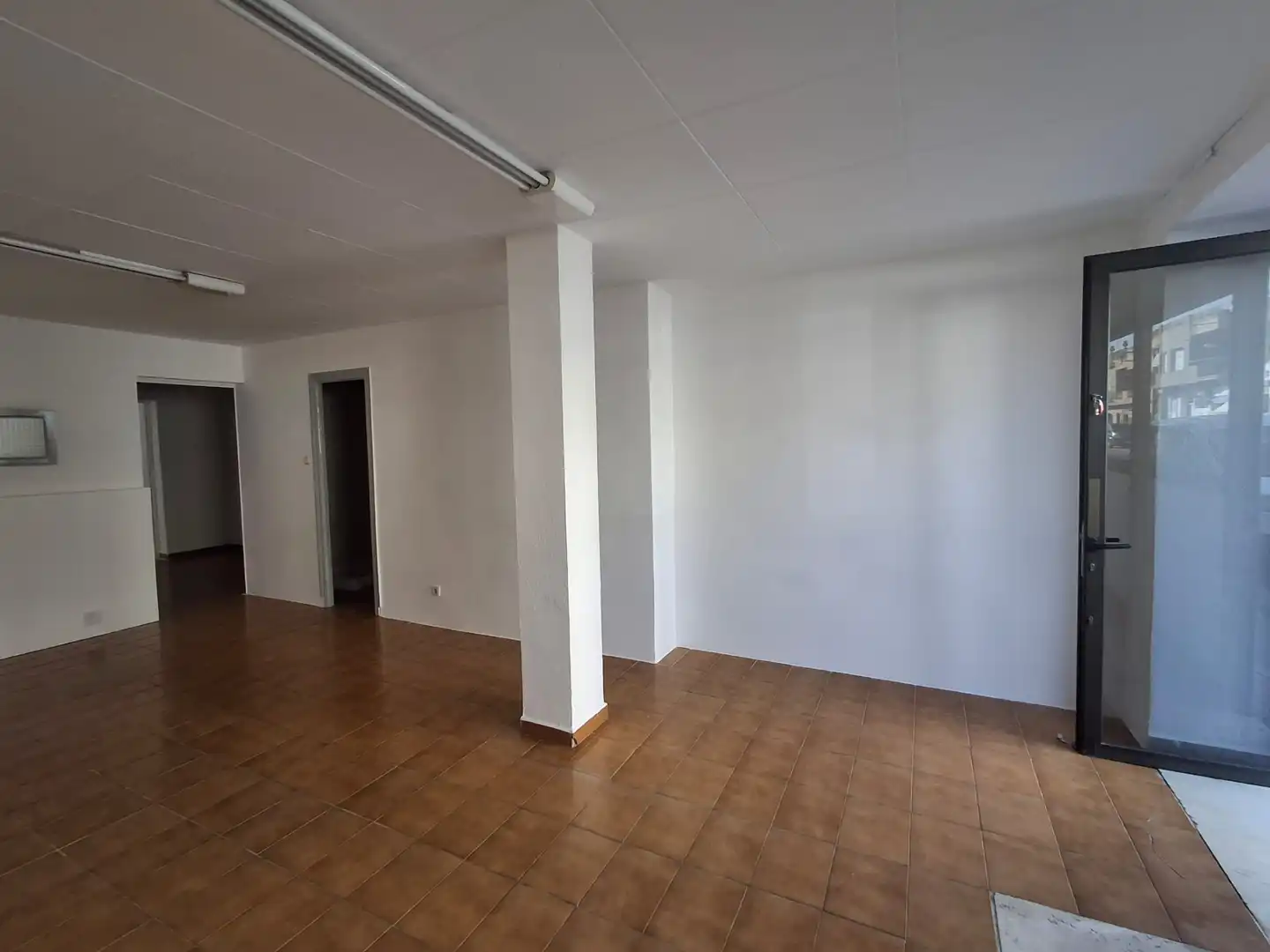 Local comercial en venta en Avinguda Catalunya 245, imagen 2