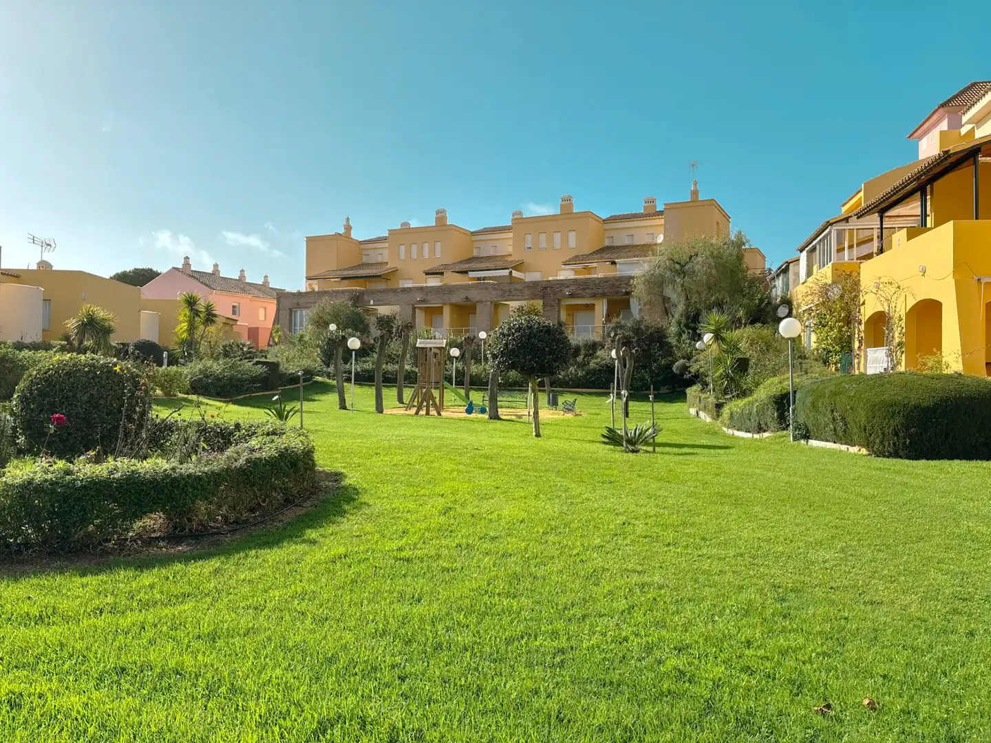Vista exterior de Apartamento de alquiler en Islantilla con Calefacción, Terraza y Amueblado