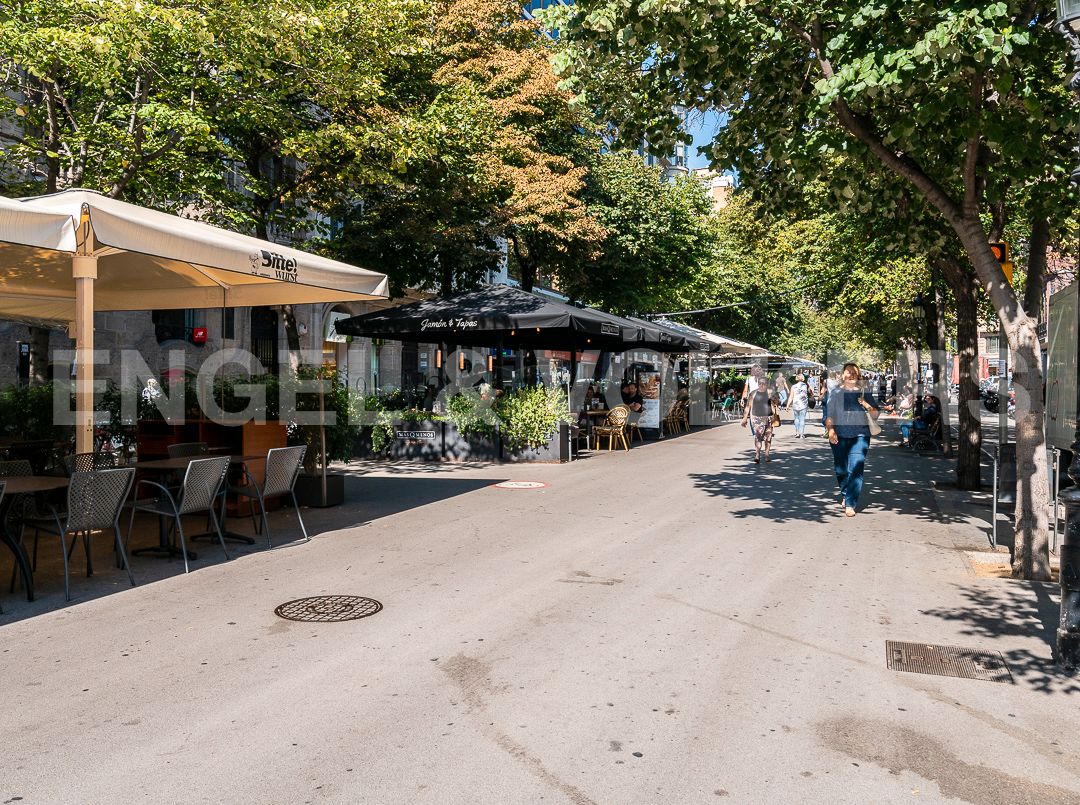 Exterior view of Premises for sale in  Barcelona Capital