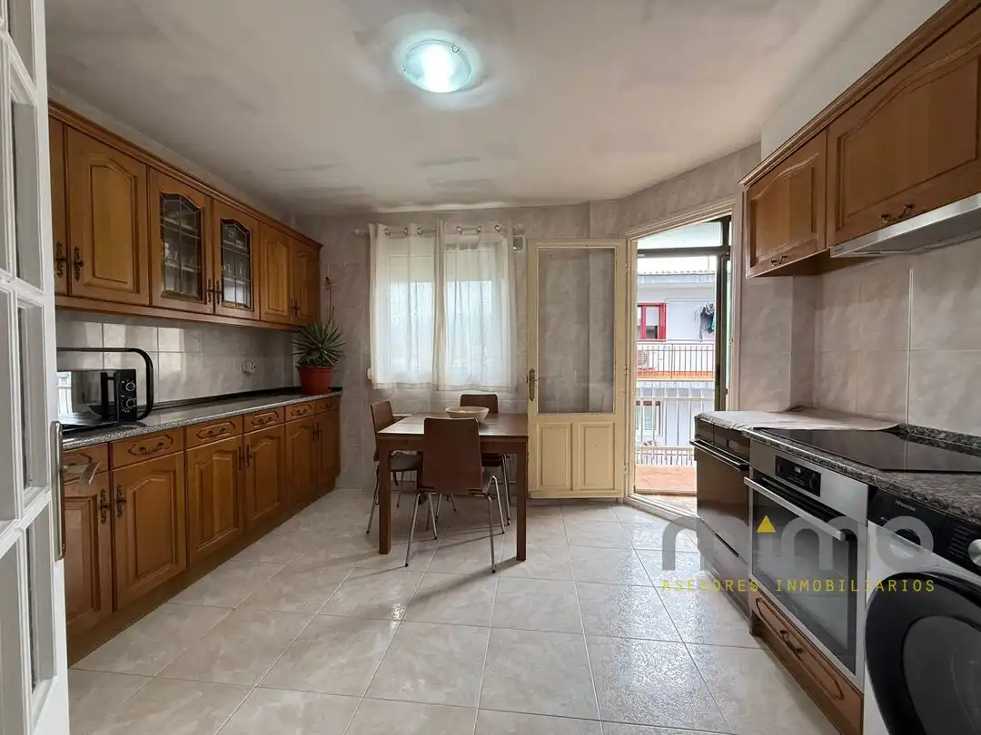 Cocina de Piso en venta en Irun  con Calefacción y Balcón