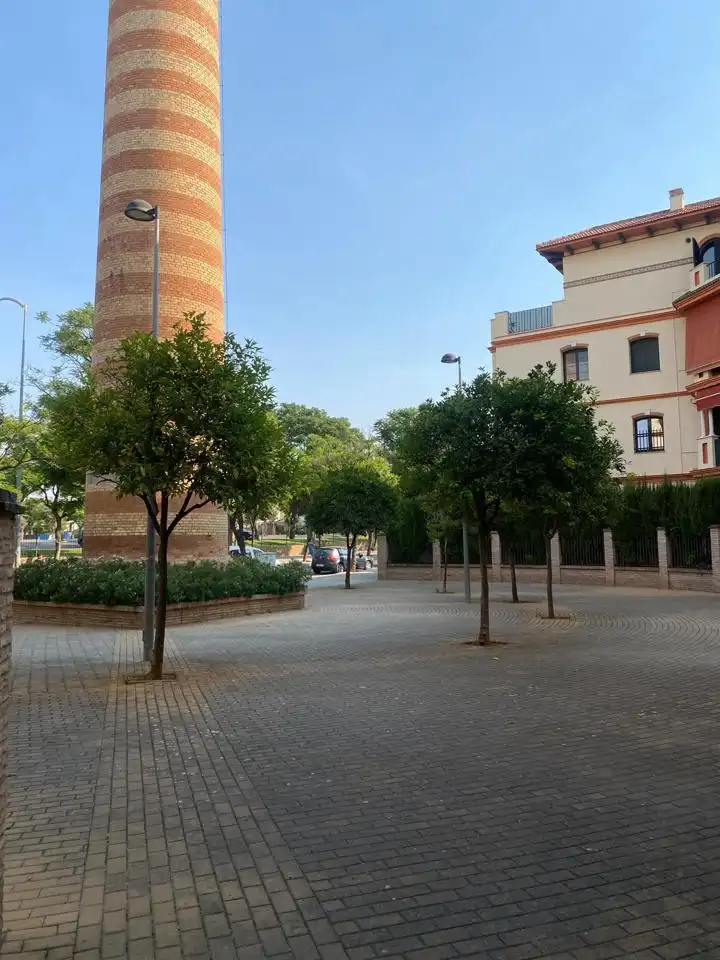 Vista exterior de Pis de lloguer en Dos Hermanas amb Aire condicionat, Terrassa i Moblat