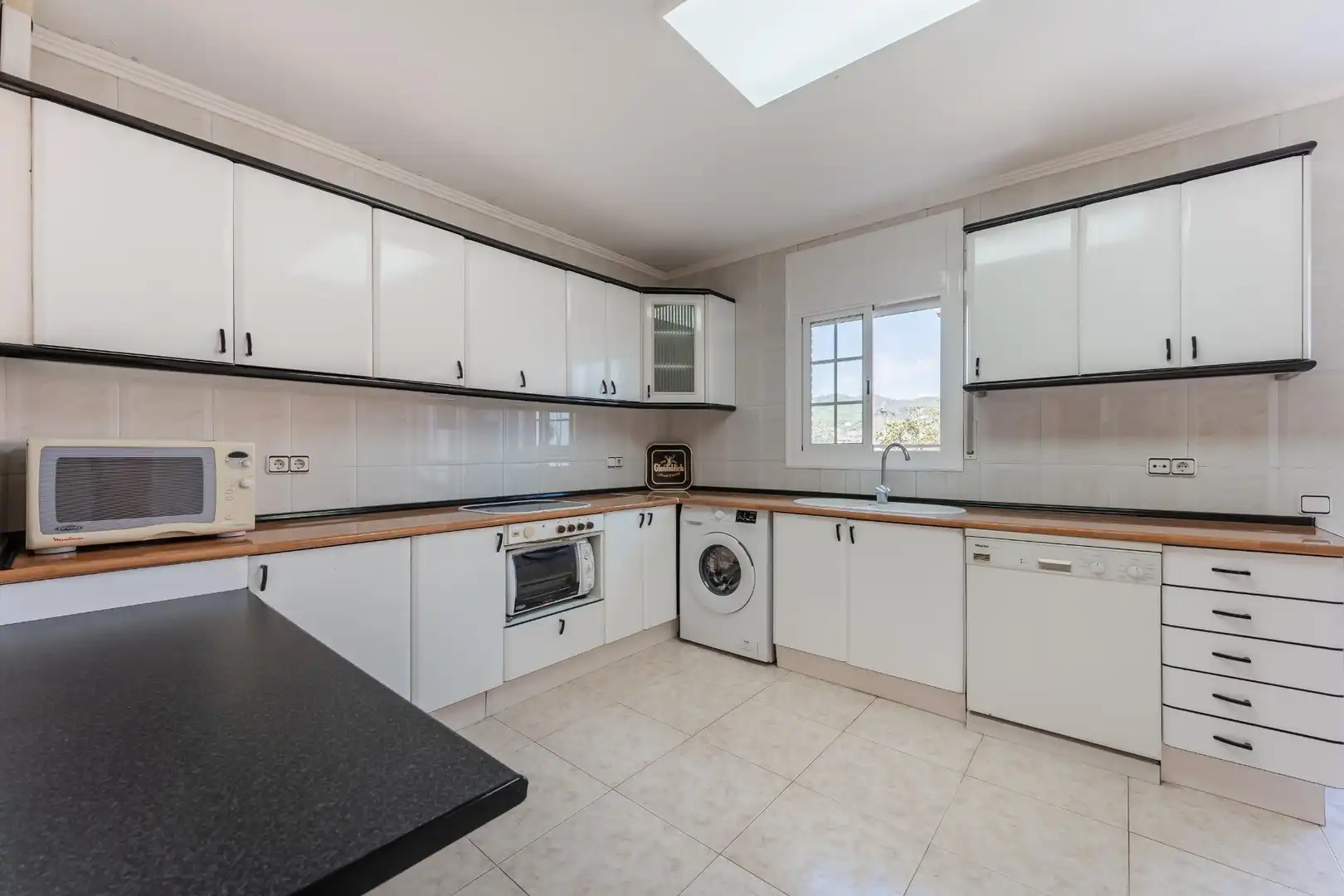Cocina de Casa o chalet en venta en Bigues i Riells del Fai con Calefacción, Jardín privado y Terraza