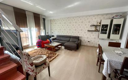 Living room of Single-family semi-detached for sale in La Pobla Llarga  with Air Conditioner, Terrace and Balcony