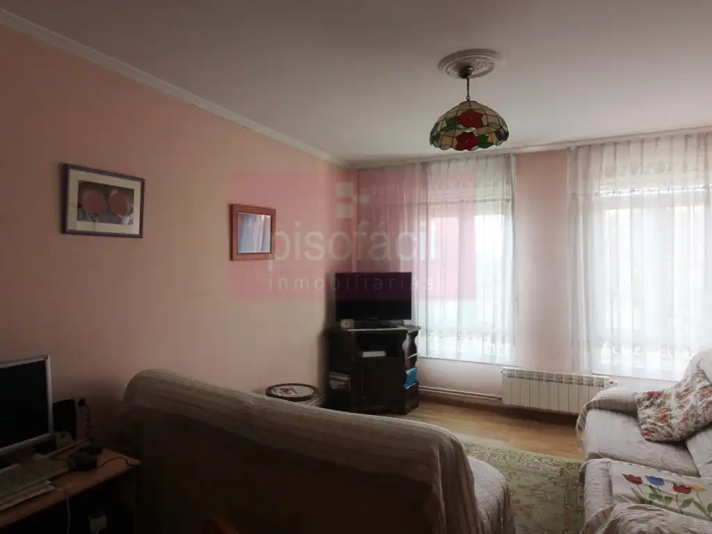 Dormitori de Casa o xalet en venda en Lugo amb Terrassa