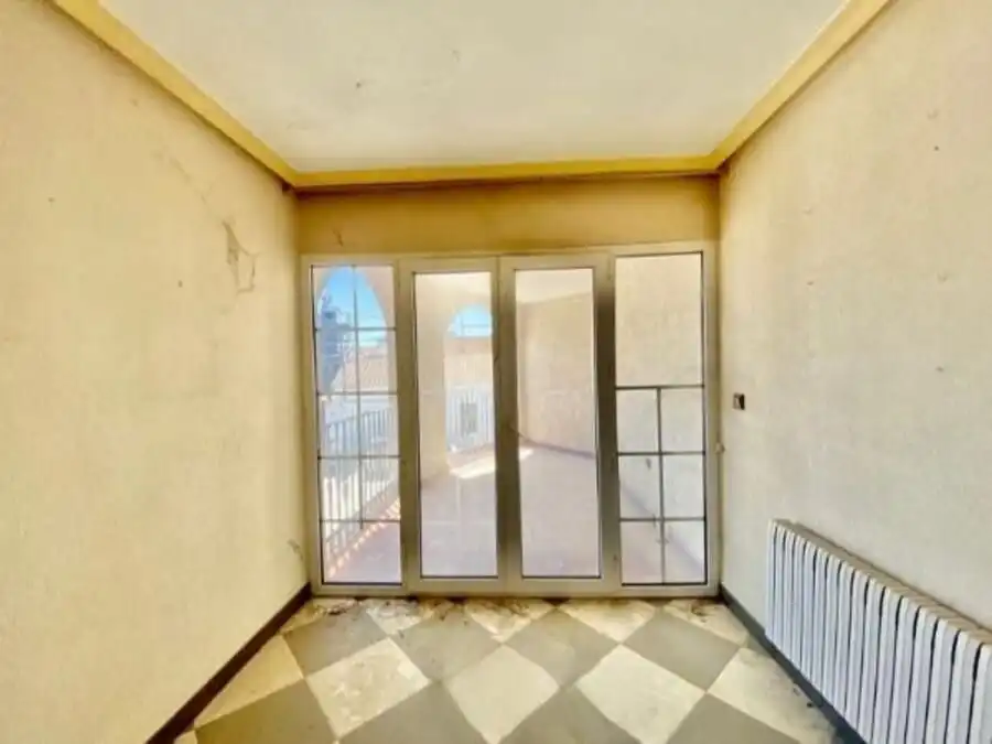 Piso en venta en Begíjar con Terraza
