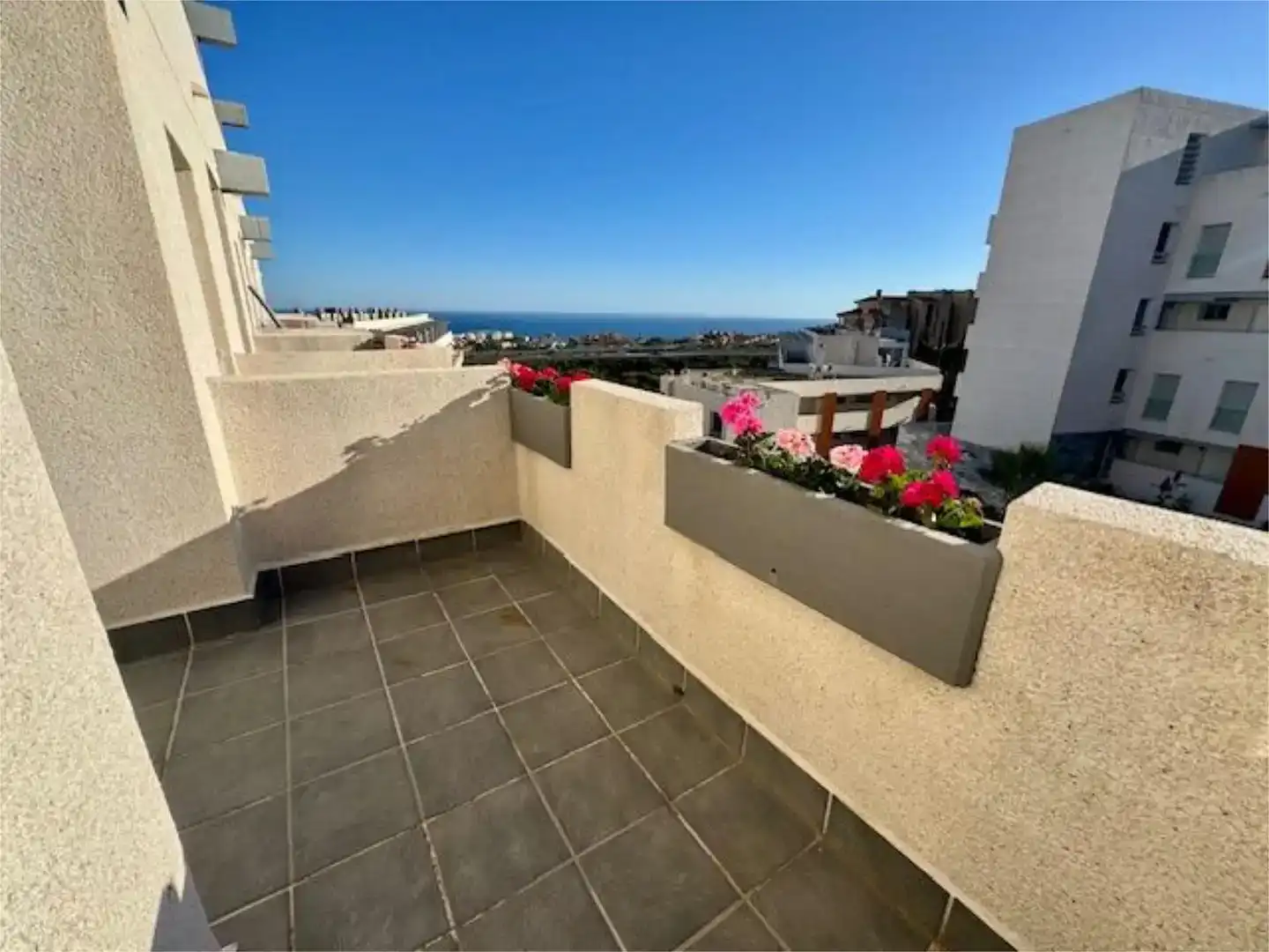 Terraza de Dúplex en venta en Mijas con Aire acondicionado, Piscina y Balcón