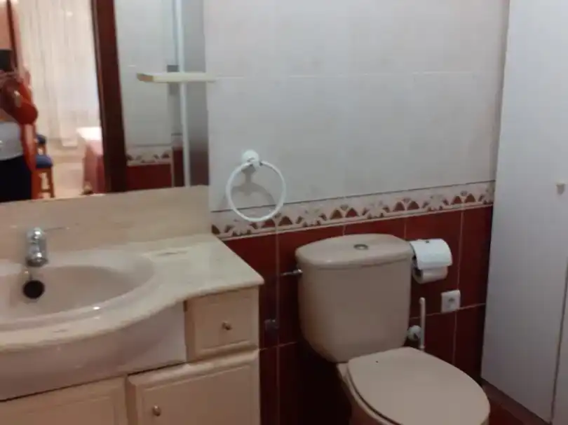 Badezimmer von Wohnung zum Verkauf in Meruelo mit Balkon