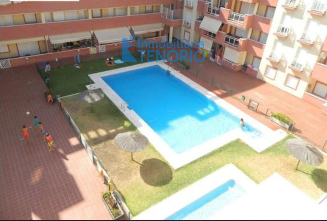Piscina de Apartament en venda en Isla Cristina amb Terrassa i Balcó
