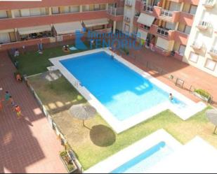Piscina de Apartament en venda en Isla Cristina amb Terrassa i Balcó