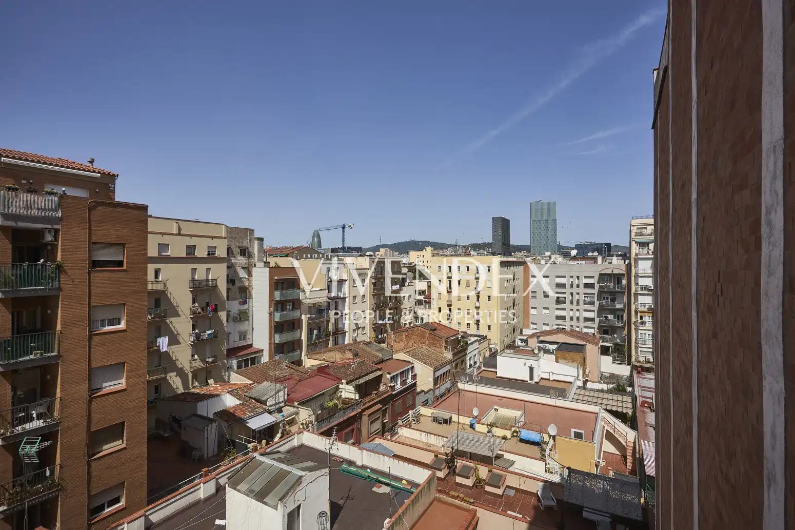 Vista exterior de Ático en venta en Barcelona con Calefacción y Terraza