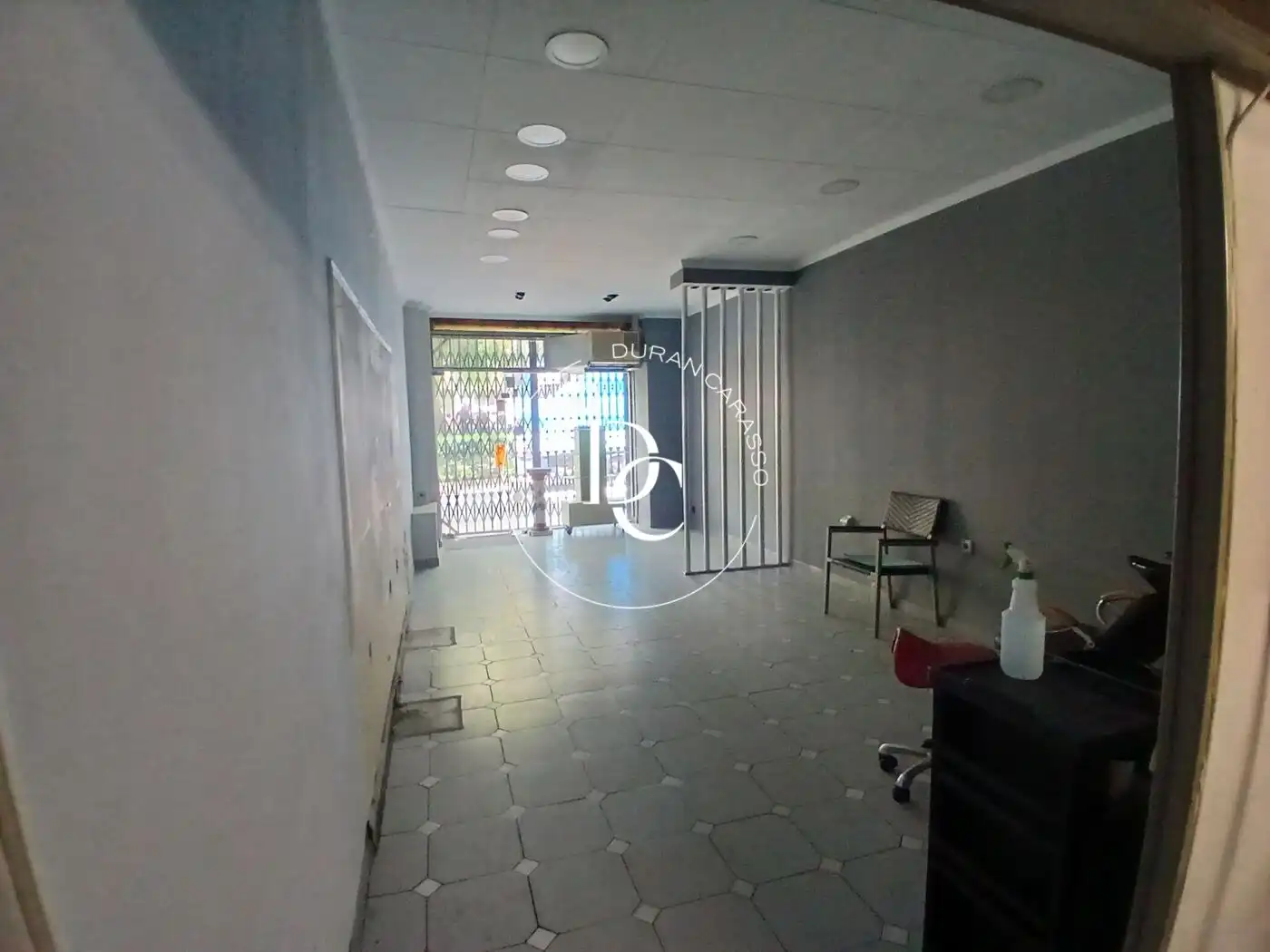Local en venta en Gràcia