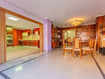 Wohnung mit Balkon zum Verkauf in Avenida JUAN CARLOS I