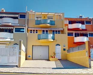 Exterior view of Single-family semi-detached for sale in  Santa Cruz de Tenerife Capital  with Terrace and Balcony