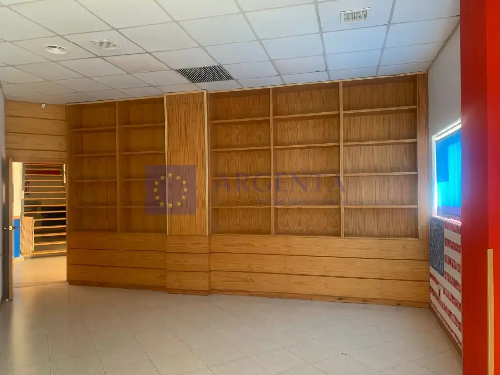 Locale commerciale in affitto a Calle Gredos, imagen 13