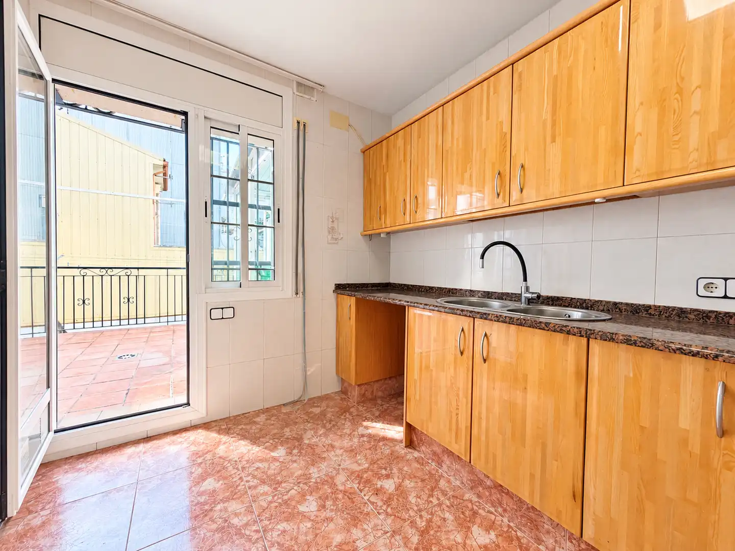 Semi-detached house with terrace for sale in Marianao, imagen 18