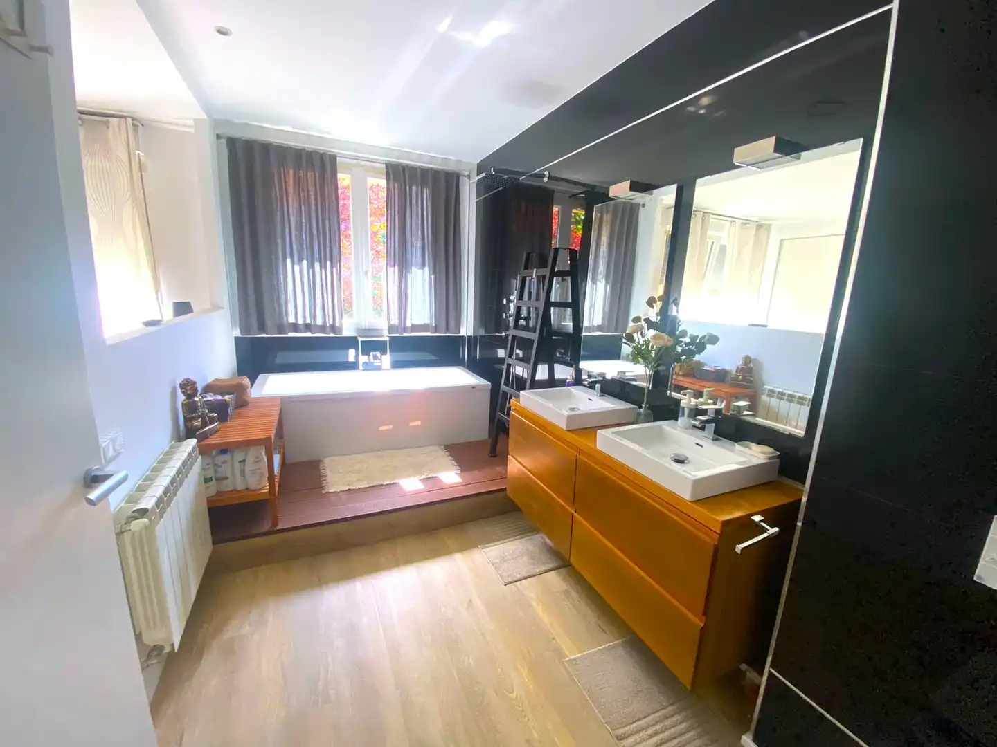 Bathroom of Houses for sale in Castro-Urdiales  with Heating, Private garden and Parquet flooring