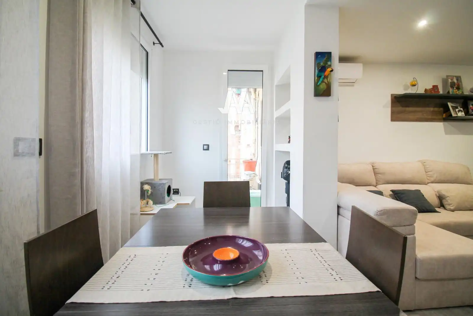Piso con terraza en venta en El Poble Sec, imagen 4