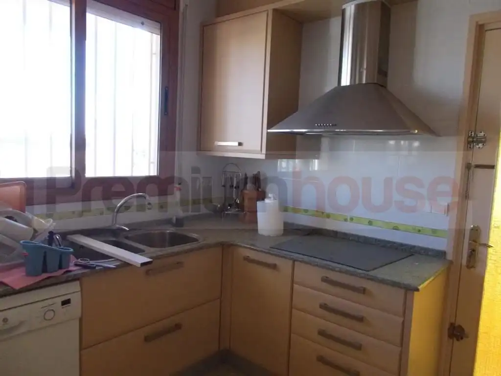 Cuina de Casa o xalet en venda en Vandellòs i l'Hospitalet de l'Infant amb Aire condicionat, Terrassa i Piscina