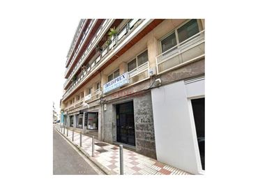 Industrial building for sale in Calle Donoso Cortes