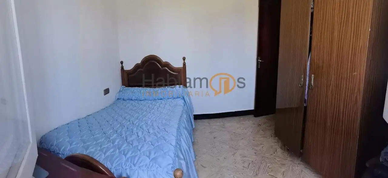 Dormitori de Casa o xalet en venda en Arealonga