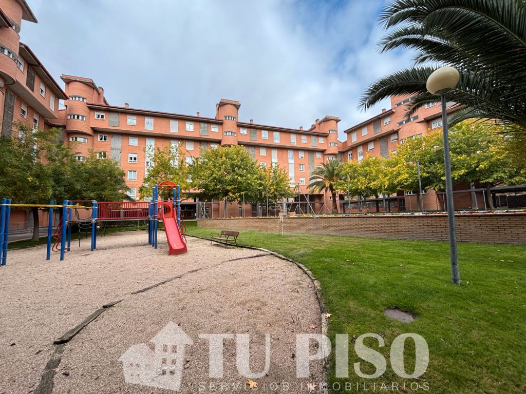 Exterior view of Flat for sale in  Madrid Capital  with Air Conditioner, Heating and Storage room