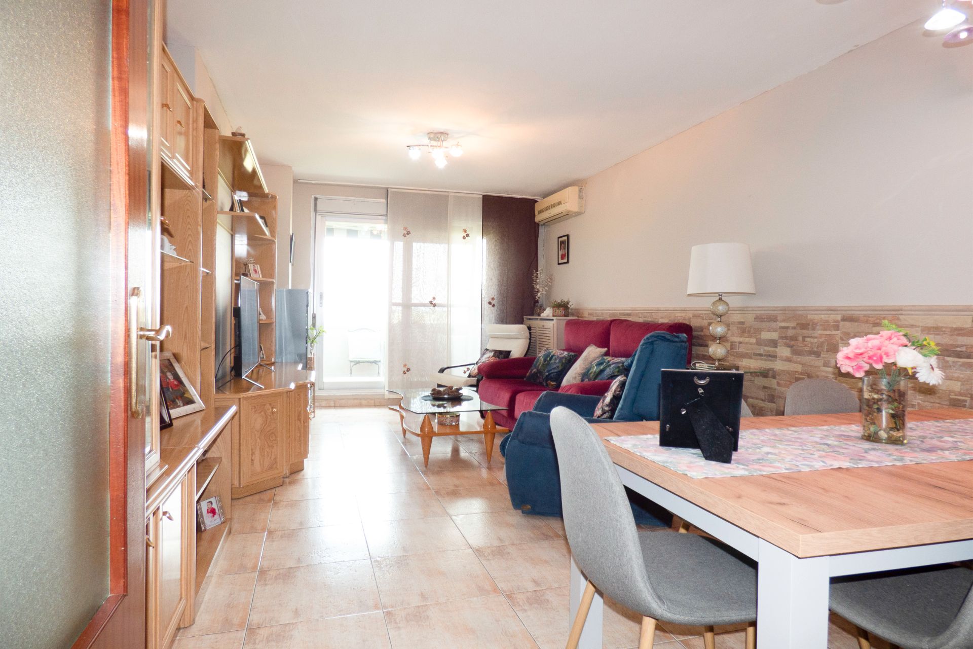 Living room of Flat for sale in Fuenlabrada  with Air Conditioner, Terrace and Storage room
