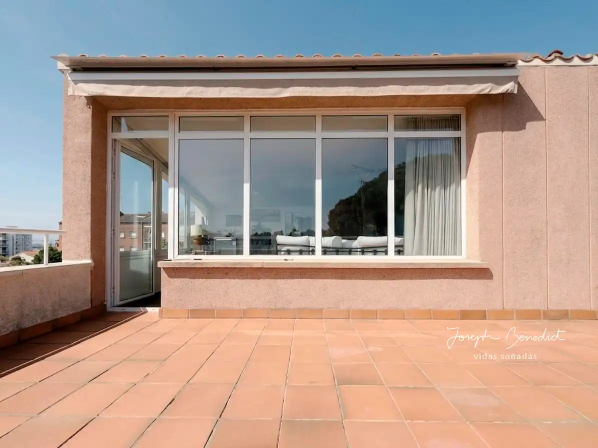 Terraza de Casa o chalet en venta en Castelldefels con Aire acondicionado, Calefacción y Jardín privado