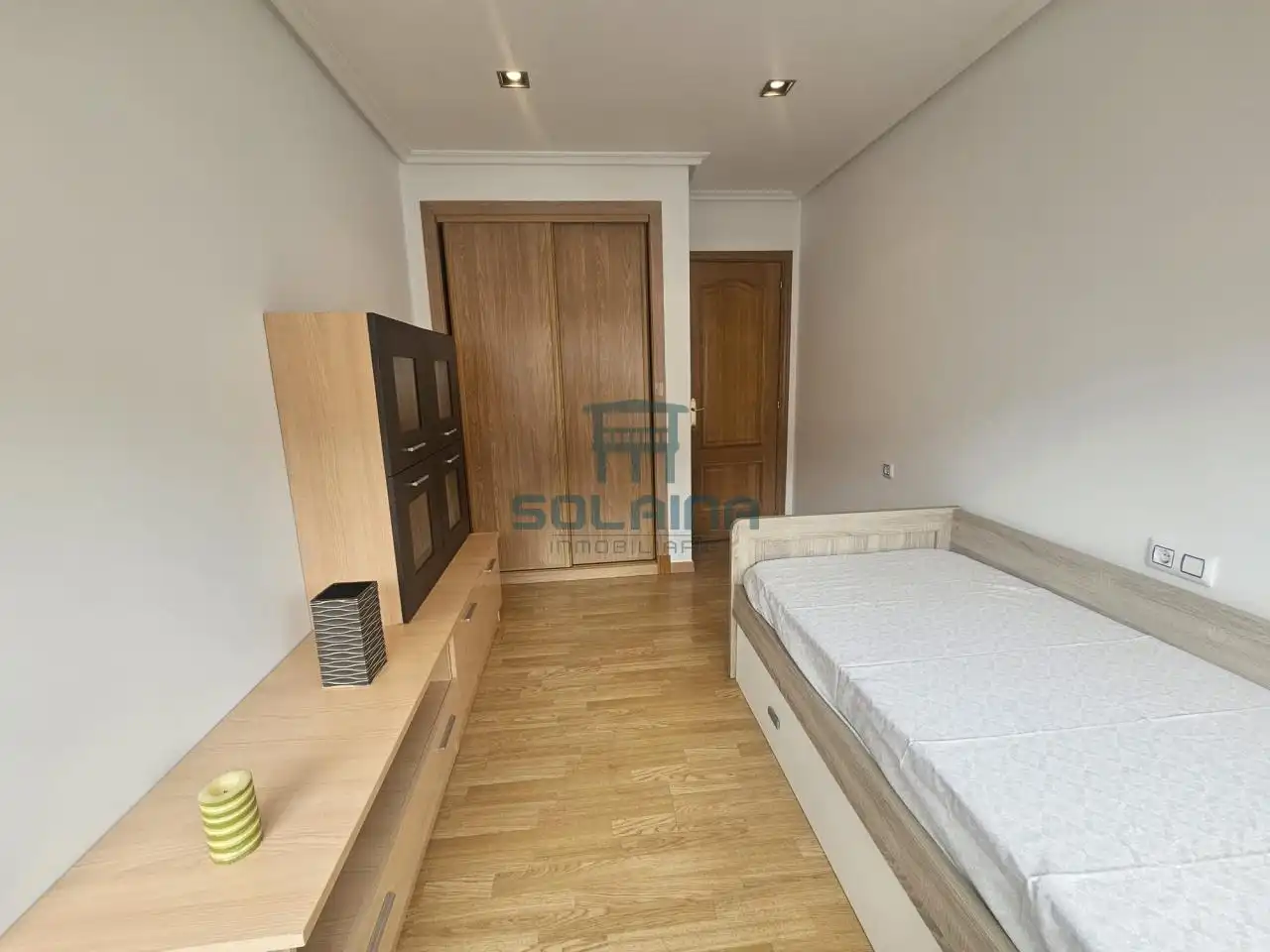 Schlafzimmer von Wohnungen zur Miete in Barbadás mit Heizung, Möbliert und Balkon