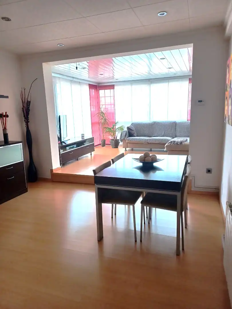 Sala d'estar de Àtic en venda en L'Hospitalet de Llobregat amb Aire condicionat, Calefacció i Terrassa