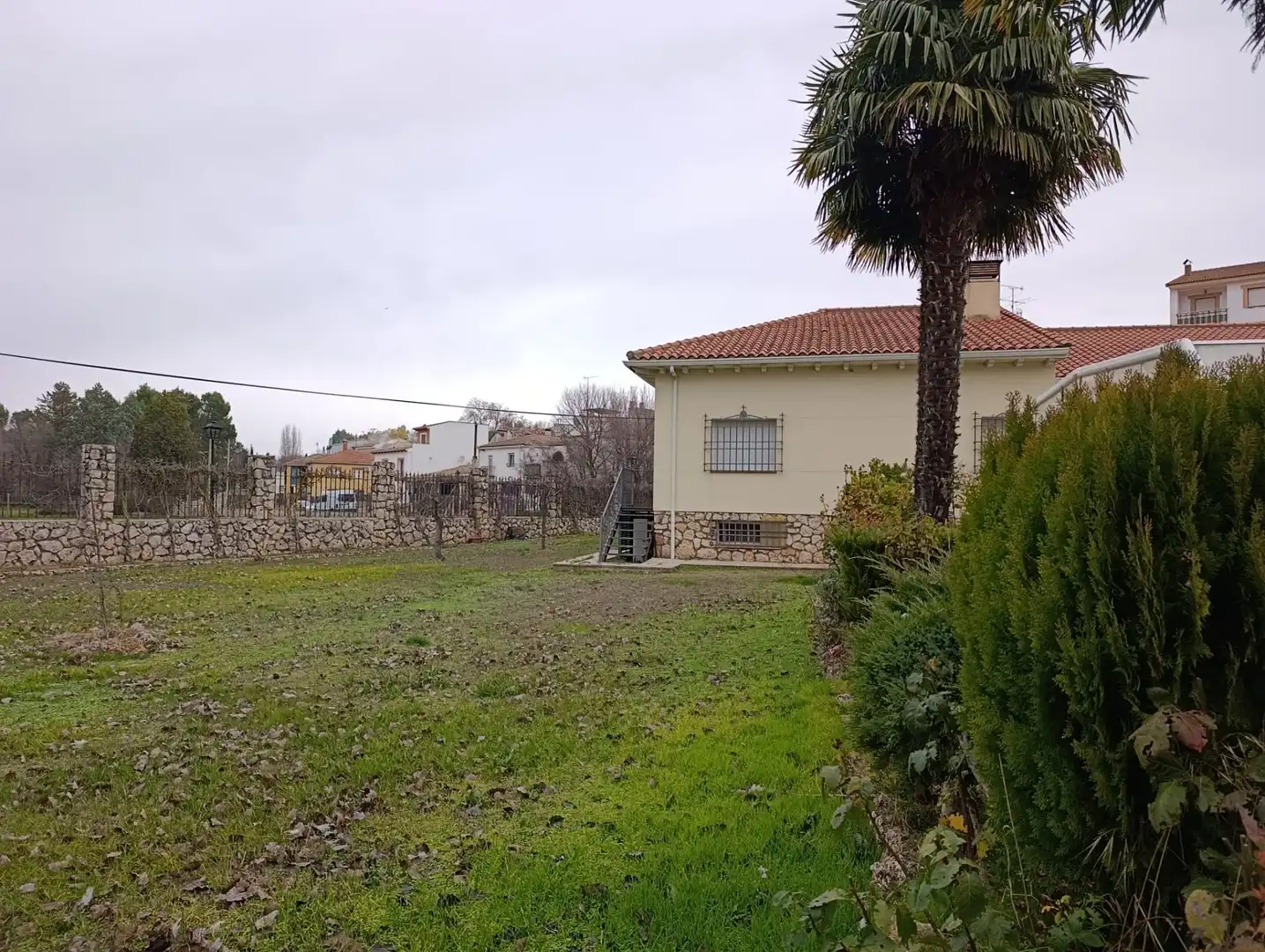 Houses for sale in Buendía  with Air Conditioner, Heating and Private garden