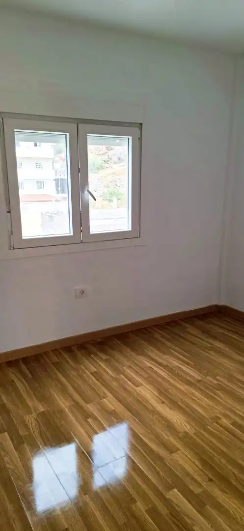 Habitación de Piso en venta en Arico con Horno, Microondas y Balcón