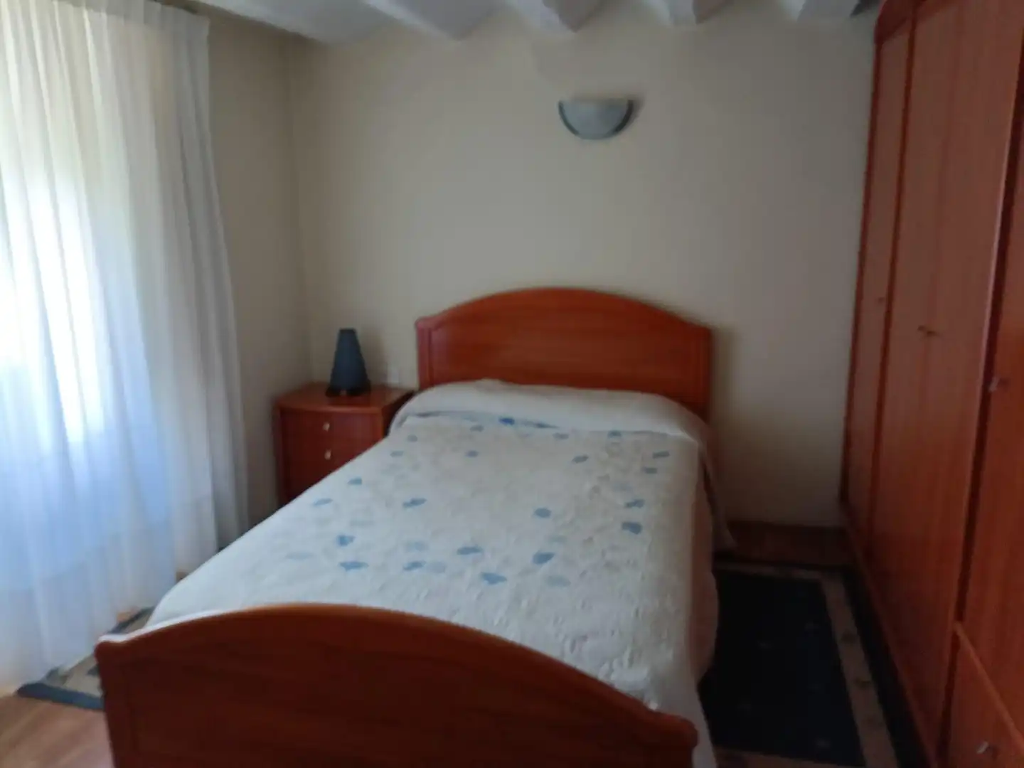 Habitación de Casa o chalet en venta en Junta de Villalba de Losa con Jardín privado
