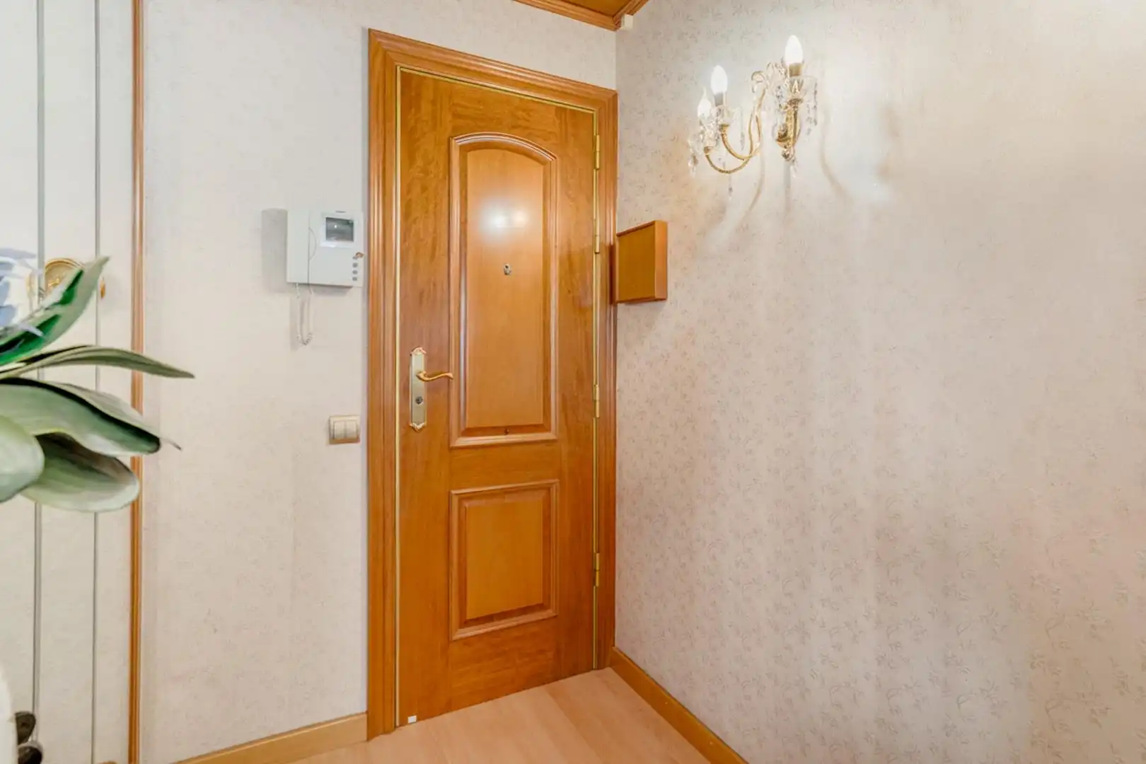 Flat for sale in Barcelona  with Air Conditioner
