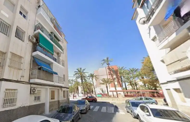 Vista exterior de Piso en venta en Elche / Elx