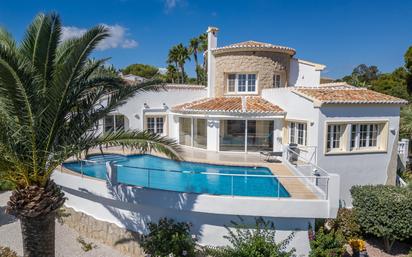 Vista exterior de Casa o xalet en venda en Jávea / Xàbia amb Aire condicionat, Calefacció i Jardí privat