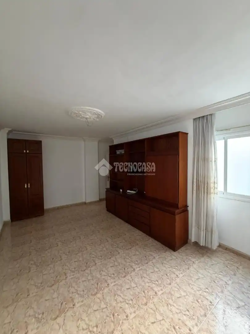 Sala d'estar de Pis en venda en Santa Cruz de Tenerife amb Balcó