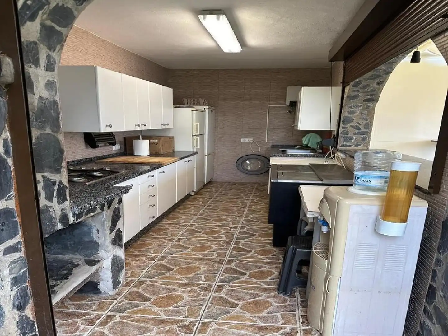 Kitchen of Buildings for sale in Valverde de Leganés