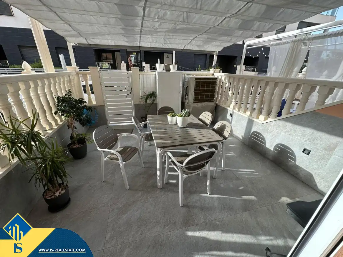 Terrassa de Casa o xalet en venda en Torrevieja amb Aire condicionat, Calefacció i Jardí privat