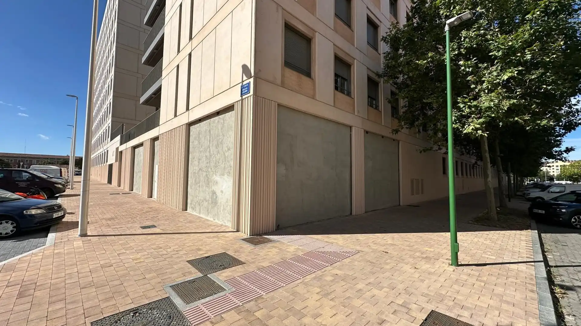 Vista exterior de Local de alquiler en Burgos Capital