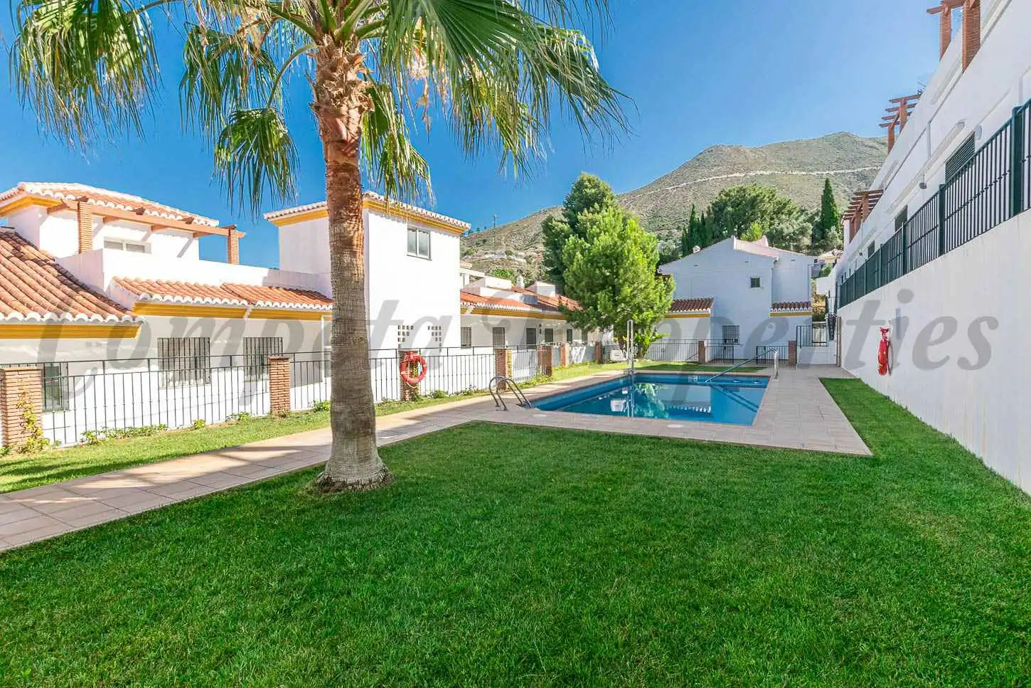 Exterior view of Flat for sale in Cómpeta  with Air Conditioner, Terrace and Furnished