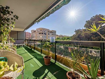 Appartement avec piscine à vendre à Paseo Reding 33
